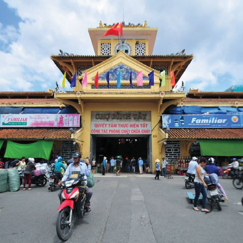 akari city cách chợ lớn 20 phút