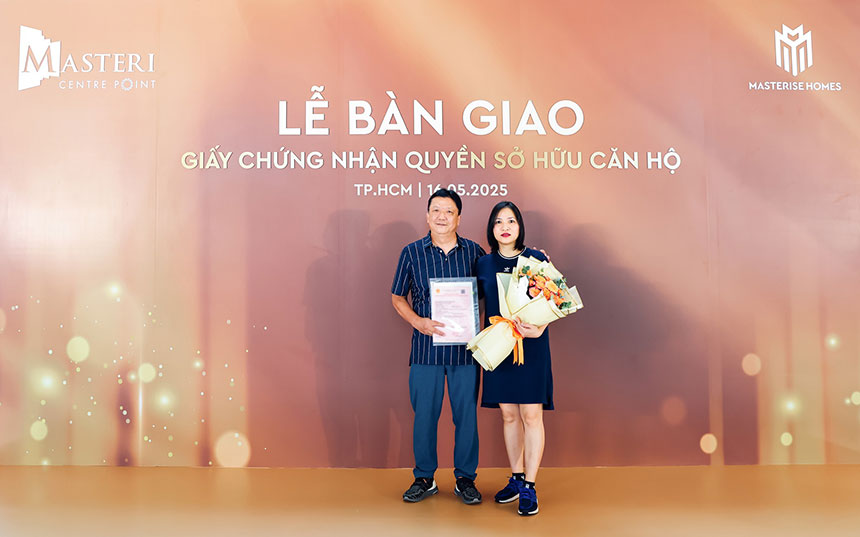 cư dân nhận sổ hồng masteri centre point