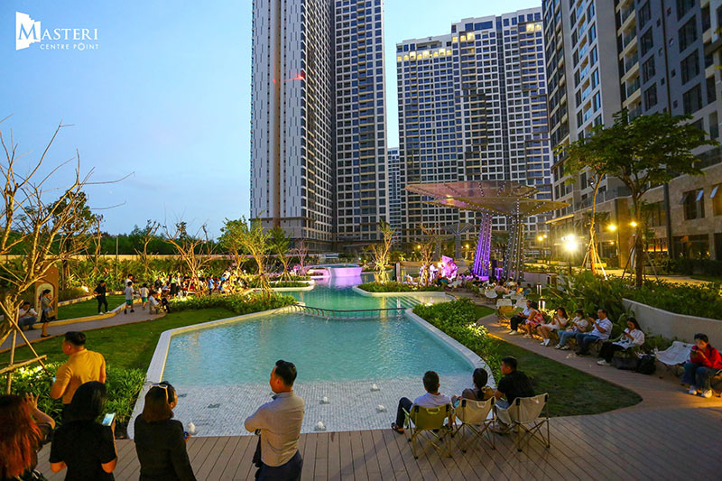 hồ bơi nội khu masteri centre point